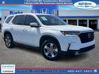 2023 Honda Pilot White, 10 miles