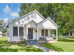 422 Silliman St, Sealy, TX 77474