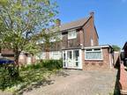 4 bed house for sale in Farm Way, WD23, Bushey