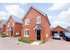 Tudor Dragon Close, Canterbury, CT1 4 bed detached house for sale -