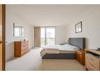 2 Bedroom Flat for Sale in Lanterns Way,