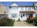 5 bed house for sale in Valley Road, CO15, Clacton ON Sea