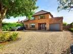 6 bedroom detached house for sale in Lincoln Road, Branston, LN4