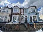 2 bed flat to rent in Roundwood Road, NW10, London
