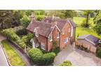 5 bed house for sale in High Road, AL9, Hatfield