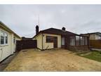 2 bed house for sale in Lakefields Close, RM13, Rainham