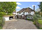 4 bedroom property for sale in Oak Road, Cobham, Surrey, KT11 - £