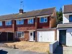 Property & Houses to Rent: 32 Malthouse Lane, Woking