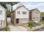 Wensleydale Rise, Shipley BD17 3 bed detached house for sale -