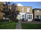 Clifton Road, Whitstable CT5 1 bed flat to rent - £900 pcm (£208 pw)