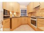 3 bed flat to rent in Corringham Court, NW11, London