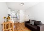 Berkeley Walk, Finsbury Park, London 3 bed apartment to rent - £3,100 pcm