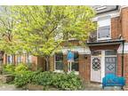 3 bed flat for sale in Sedgemere Avenue, N2, London