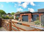 3 bed house for sale in Grand Avenue, NR33, Lowestoft