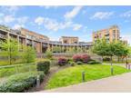 2 bed flat to rent in Connersville Way, CR0, Croydon