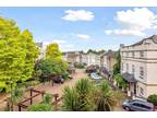 2 bed flat for sale in Hunter Court, SW2, London