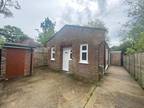 Paynes Road, Southampton 3 bed detached house to rent - £1,400 pcm (£323 pw)