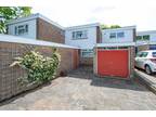Ferndown Avenue, Orpington, Kent, BR6 8DF 3 bed terraced house for sale -