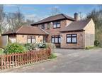 5 bedroom detached house for sale in Pitsford Drive, Loughborough, LE11