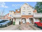 5 bed house to rent in Symeon Place, RG4, Reading