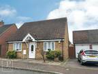 2 bedroom bungalow for sale in Freshwater Lane, Clacton-on-Sea, Esinteraction