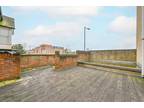 1 Bedroom Flat for Sale in Bluepoint Court