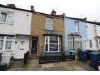 1 bed house to rent in Mead Road, HA8, Edgware
