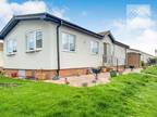 2 bed property for sale in Kings Park, SS8, Canvey Island