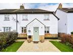 3 Bedroom House for Short Let in Worple Avenue