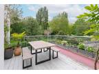 2 bed flat for sale in Buckmaster Road, SW11, London