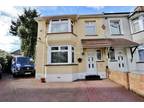Hind Crescent, Erith 5 bed semi-detached house to rent - £3,750 pcm (£865 pw)