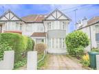 4 bed house for sale in Barford Close, NW4, London