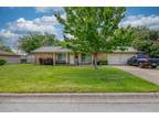 405 Gregory St, Burleson, TX 76028