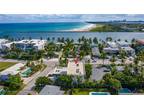 Flat For Rent In Palm Beach Shores, Florida