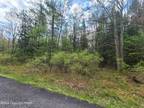 Pocono Summit, Over 3/4 of an acre LAKEFRONT Lot!