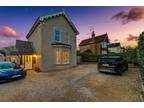 4 bedroom detached house for sale in Park Road, Burgess Hill, RH15