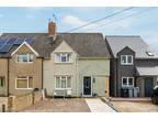3 bedroom semi-detached house for sale in Carterton, Oxfordshire, OX18