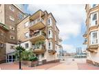 2 bed flat for sale in Mendip Court, SW11, London