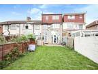 4 bedroom terraced house for sale in Rothesay Avenue, Greenford, UB6