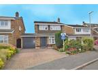 4 bedroom detached house for sale in Chestwood Close, Billericay, CM12