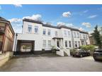 2 bed flat for sale in Epping New Road, IG9, Buckhurst Hill
