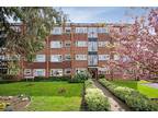2 bed flat for sale in Lovelace Road, KT6, Surbiton