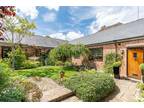3 bedroom bungalow for sale in Hertford Road, Digswell, AL6