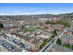 3 bed flat for sale in Brockley Rise, SE23,