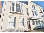 Broad Street, Old Portsmouth 3 bed end of terrace house to rent - £1,600 pcm