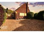 3 bedroom detached bungalow for sale in Ye Meads, MAIDENHEAD, SL6