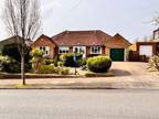 Pilkington Avenue, Sutton Coldfield, B72 1LQ 5 bed detached bungalow for sale -