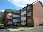 2 bed flat to rent in Freeland Park, NW4, London