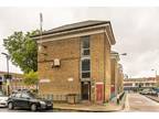 3 bedroom flat for sale in Wolffe Gardens, Stratford, London, E15