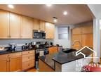 2 bed 2 bath in West Town- Laundry- 2 Outdoor spaces- Parking Incl!